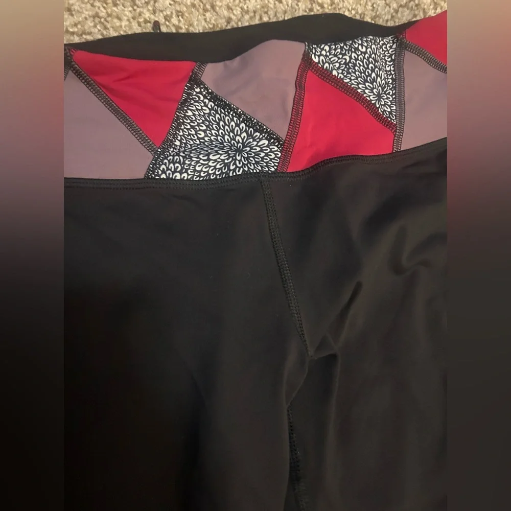Lululemon Swift Speed High-Rise Leggings- Black/ Red/Grey Size 6 Activewear
